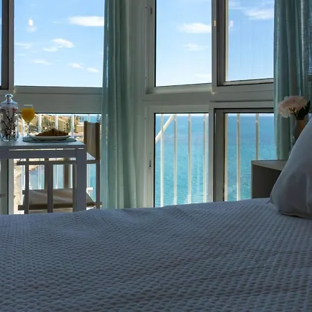 Almirante Sea Views